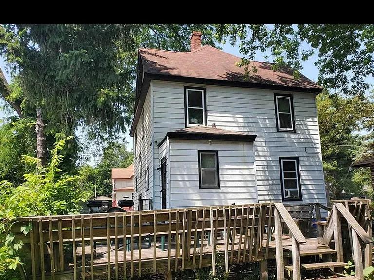 311 N Sunset Ave — Photo 4