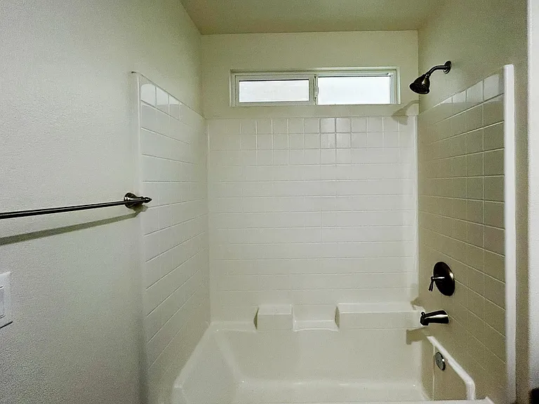 8425 Telegraph Rd — Photo 18