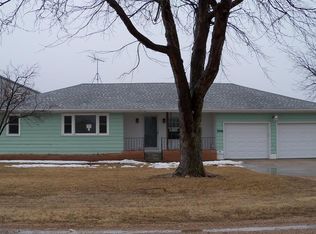 3946 Reuting Rd, Grand Island, NE 68803