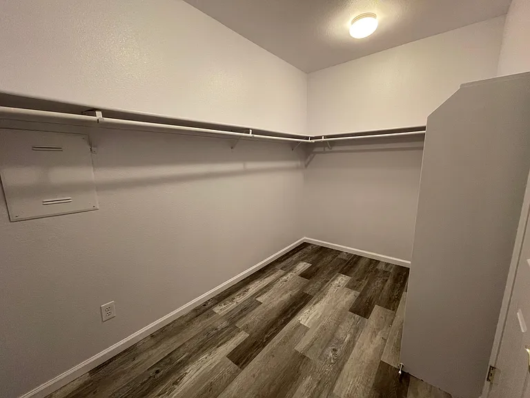 850 Saffron Dr — Photo 13