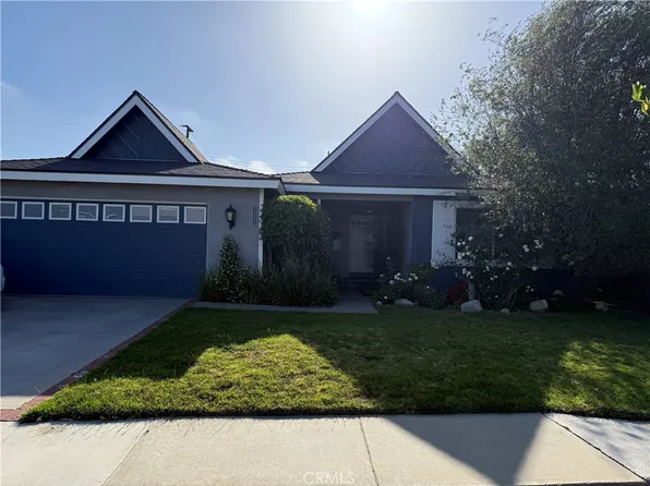15911 Dundalk Ln, Huntington Beach, CA 92647