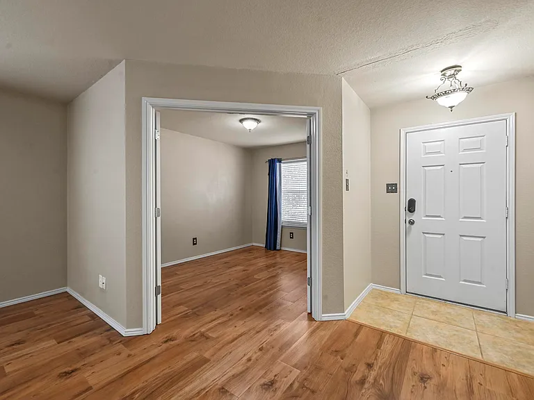 12482 Shepherds Hill Ln — Photo 5