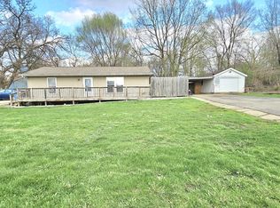 1100 S Lincoln Ave, Dixon, IL 61021