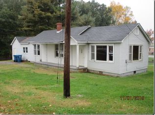 3042 1st Avenue, Hickory, NC 28601