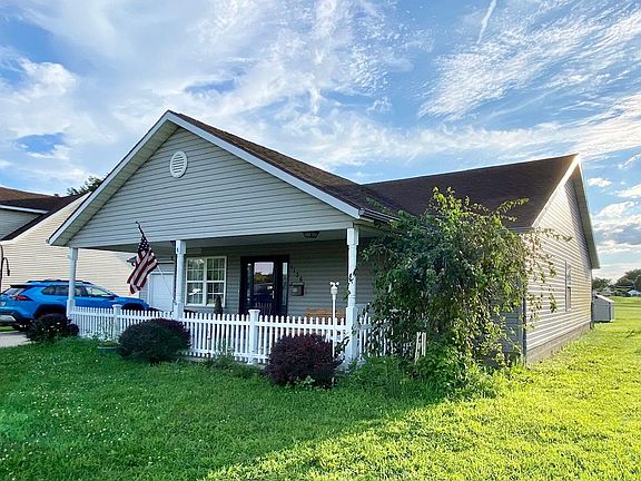 3rd image of 1136 Rockwell Dr