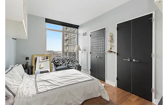 Rented by Douglas Elliman | media 27