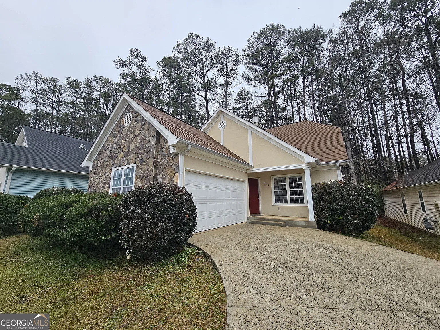 3 bed, 2.0 bath, 1270 sqft, $2,100 — Photo 3