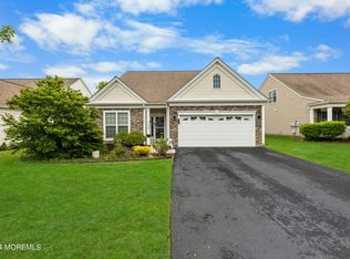 6 Edenbridge Ln, Manchester, NJ 08759