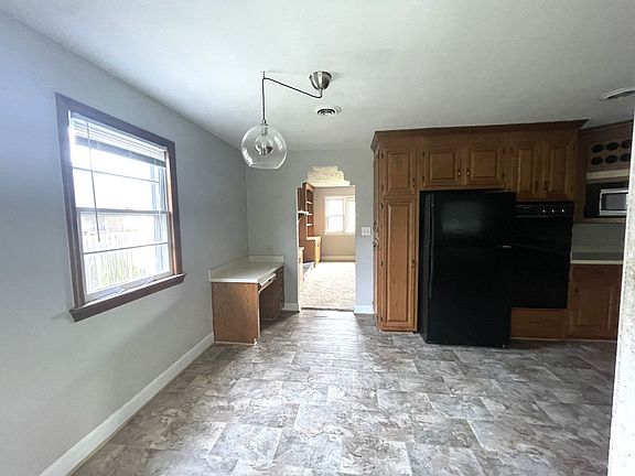 5th image of 4623 Coronet Ave