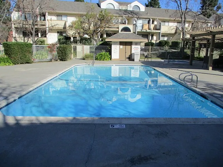 39015 Walnut Ter — Photo 14
