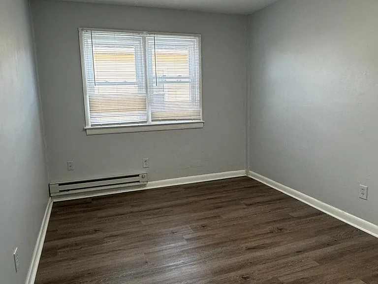 206 E Ayre St #4 — Photo 8