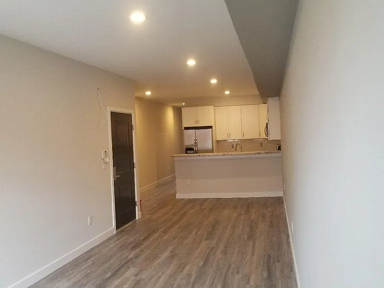 729 N 38th St #2 — Photo 3