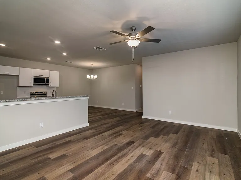 645 Fallow Dr — Photo 6