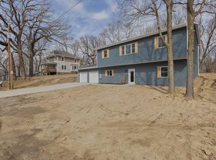 712 Lindberg Dr, Council Bluffs, IA 51503