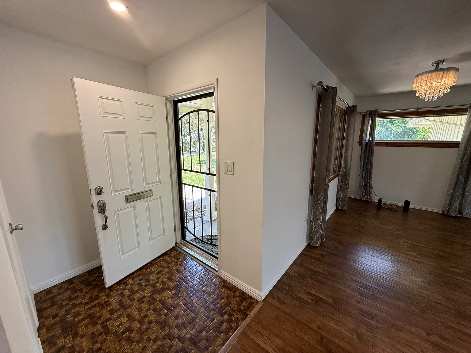 3 bed, 1510 sqft, $3,250 — Photo 3