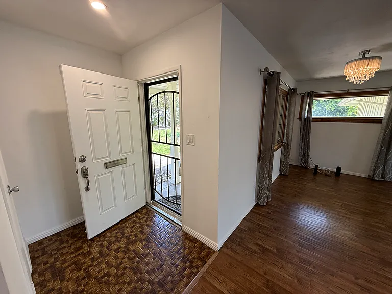 244 Spieth Way — Photo 3