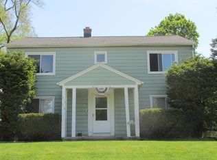 S25W23200 Downing Dr, Waukesha, WI 53186