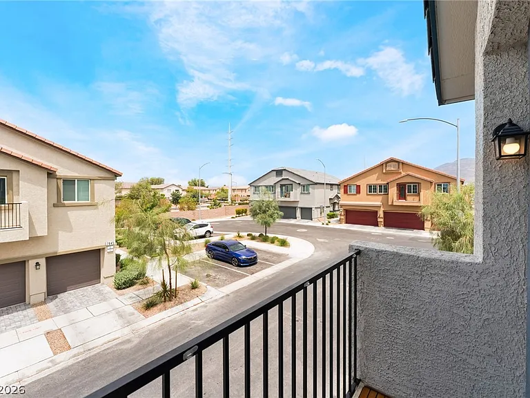 7850 Jupiter Sky St #1 — Photo 23