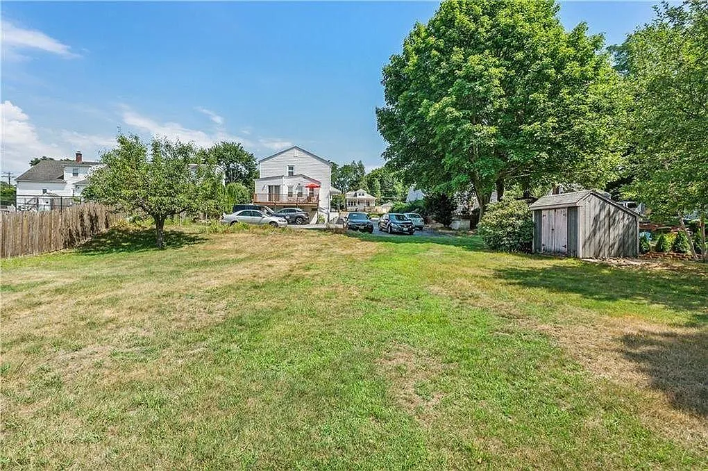 Building Photo - 573 Oaklawn Ave #1