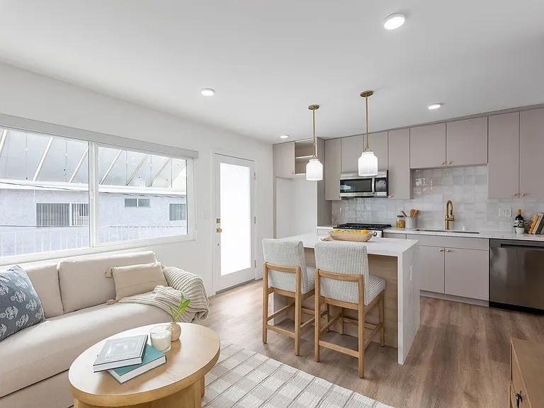 Hermosa 1803 LLC (TIC) — Photo 8