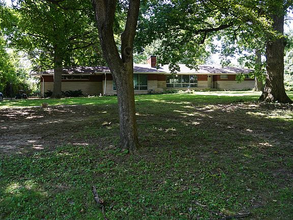 5th image of 3123 W Fairview Rd