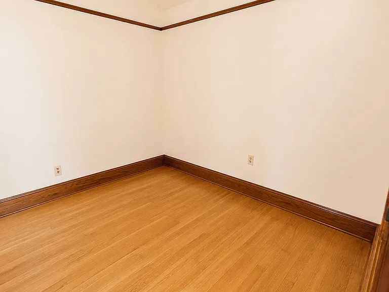 353 W James St — Photo 12