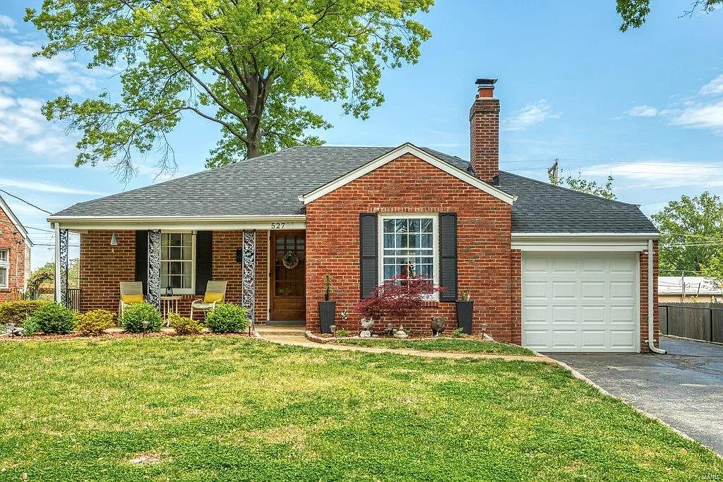 527 Kirkshire Dr photo 1