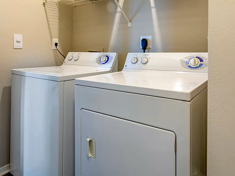 North Creek Apartments — Photo 16