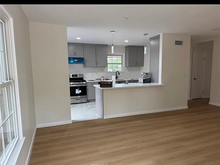 W Paso Robles Dr — Photo 4