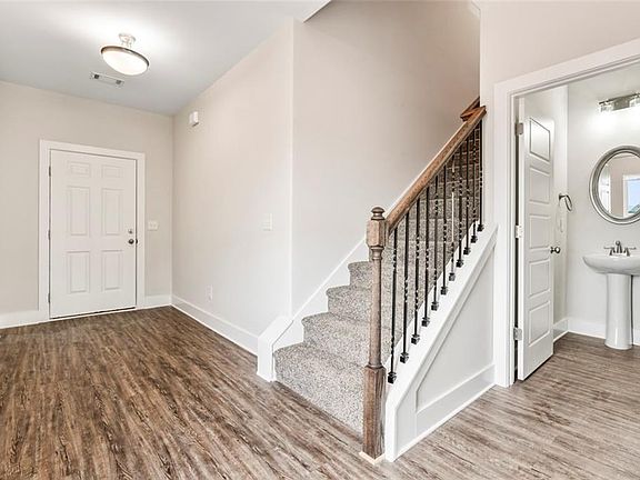 4th image of 11201 Cornerstone Way