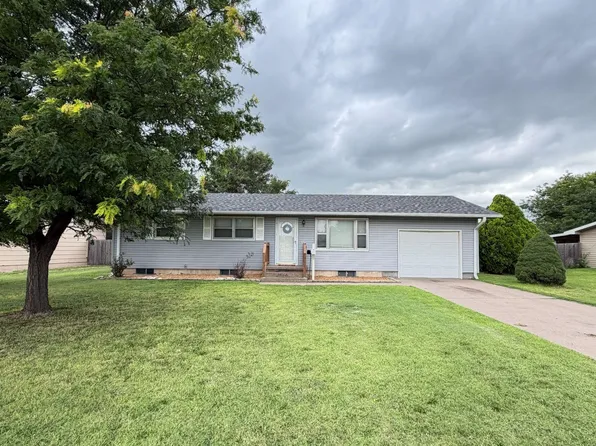 1317 Haney Dr, Hays, KS 67601
