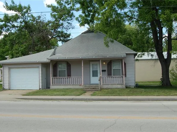 211 W Ohio St, Clinton, MO 64735