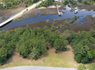 1115 River Oaks Rd, Brunswick, GA 31523