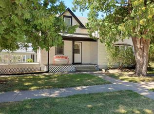 406 Vernon Rd, Cresco, IA 52136