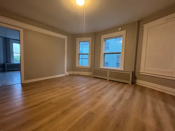 52-2 Woodlawn Ter #B2, Waterbury, CT 06710