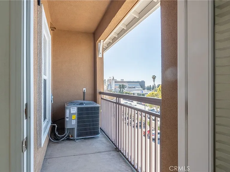 3550 Torrance Blvd #504 — Photo 18