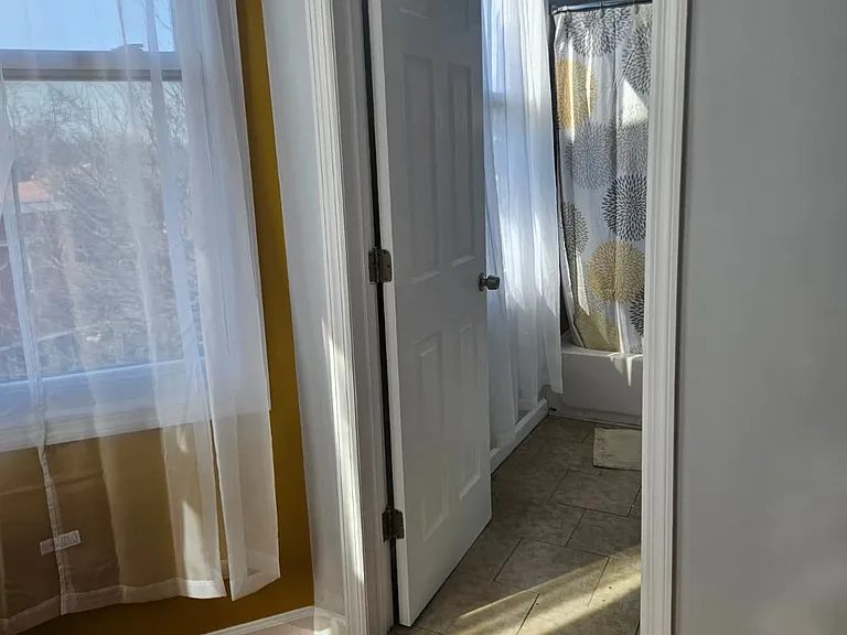 188 S 10th St #3 — Photo 3