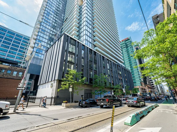 25 Richmond St E #312, Toronto, ON M5C 0A6
