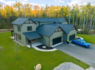 17281 Cedar Grove Ct, Presque Isle, MI 49777