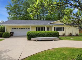 175 Montana Dr, Lake Waynoka, OH 45171