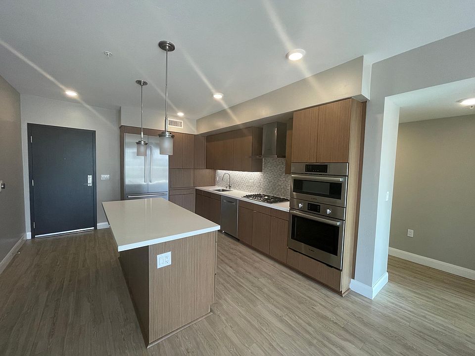 1st image of 554 W Date St #300