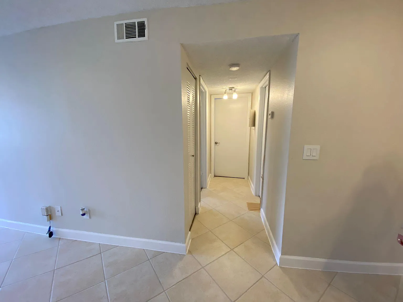 2 bed, 934 sqft, $1,500 — Photo 3