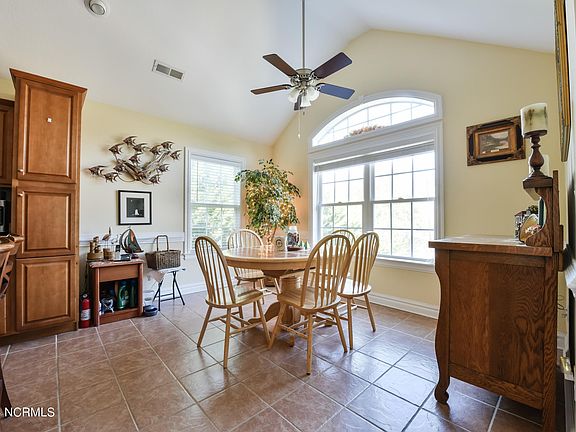 5th image of 229 W Palmetto Street