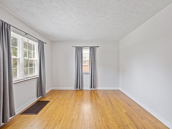 3rd image of 1142 Nancy Lee Ln
