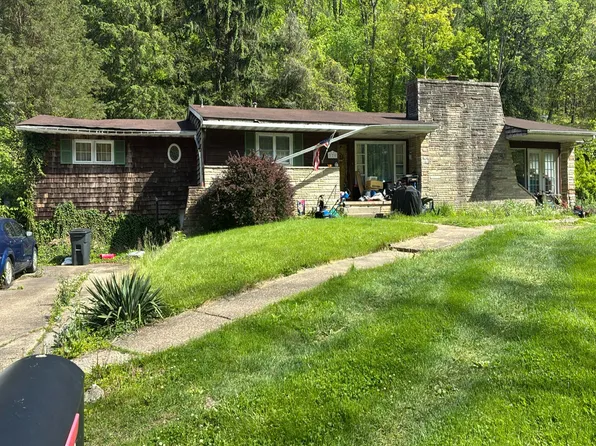 228 G C P Rd, Wheeling, WV 26003