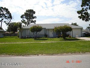 1st image of 1223 Mariposa Dr NE