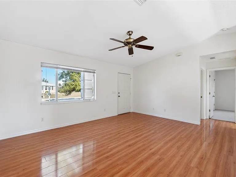 9853 SW 59th Cir — Photo 3