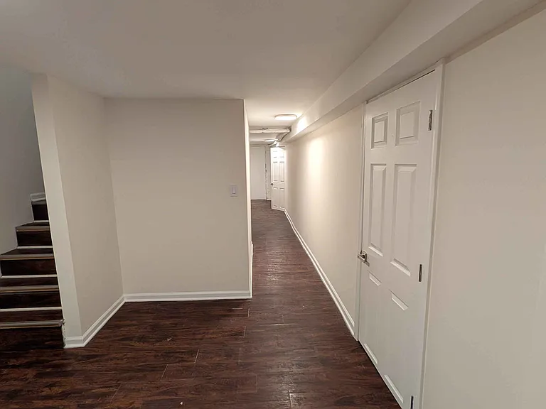 2302 N Hamlin Ave #1 — Photo 8