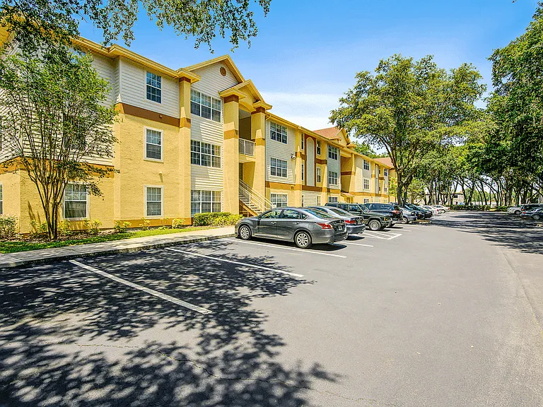 Williams Landing and Villas Apartments — Photo 22