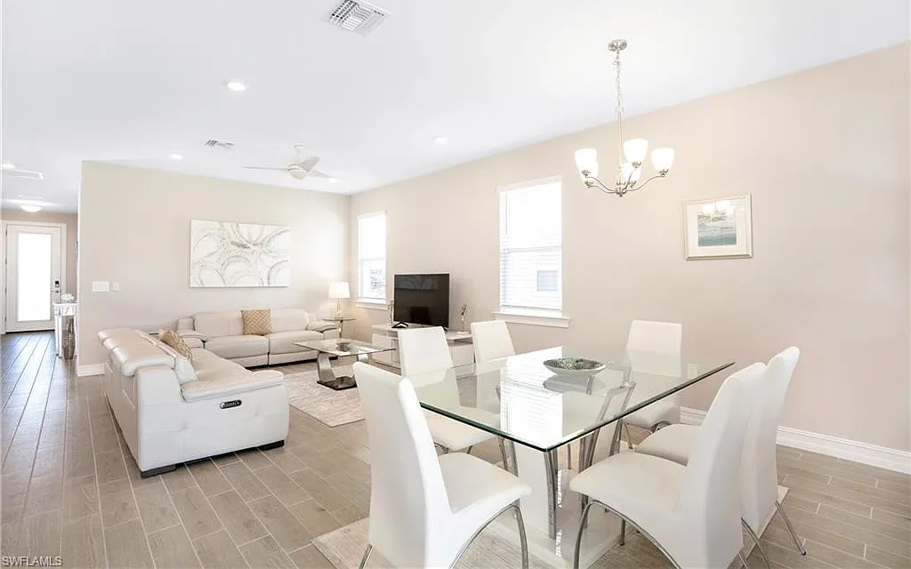 2 bed, 2.0 bath, 1819 sqft, $8,000 — Photo 4